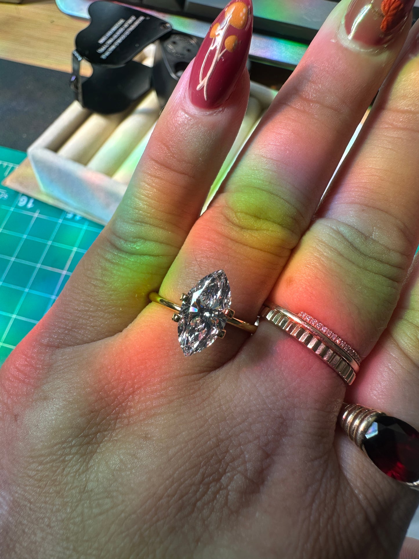 2.09 Carats Marquise VS1, E IGI Certified